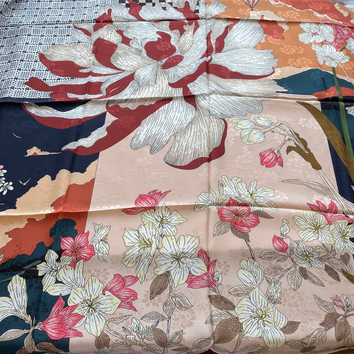 100% Pure Mulberry Silk Duo-Colour Handmade Large Silk Scarf 43"- The Peony