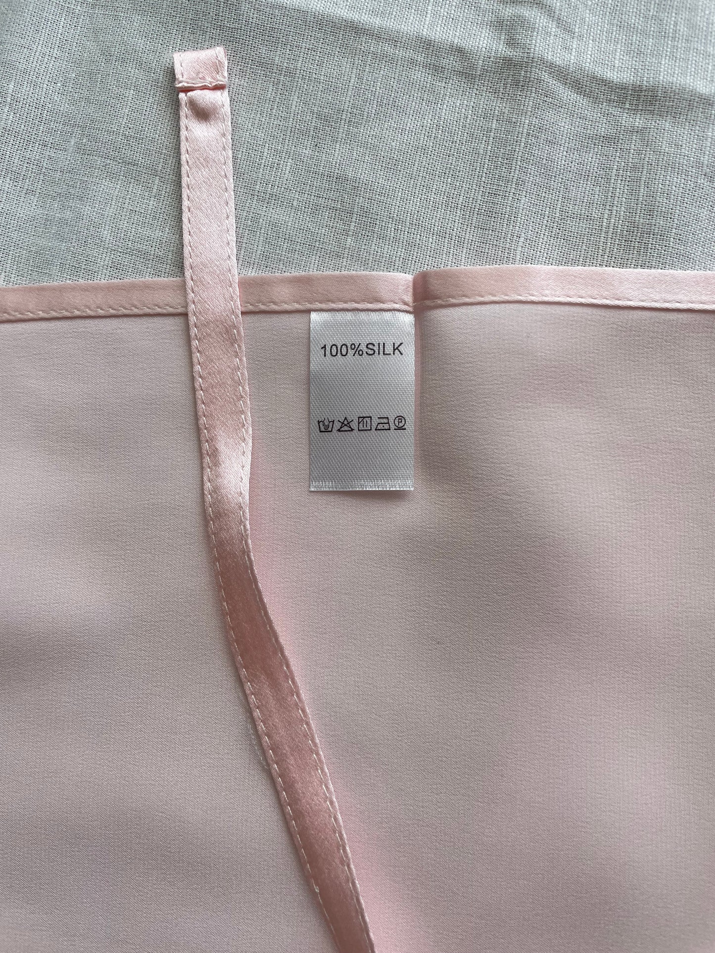 100% Mulberry Silk Travelling Essential Pillow Cover-19mm portable Silk Pillow Cover-The Perfect Pink