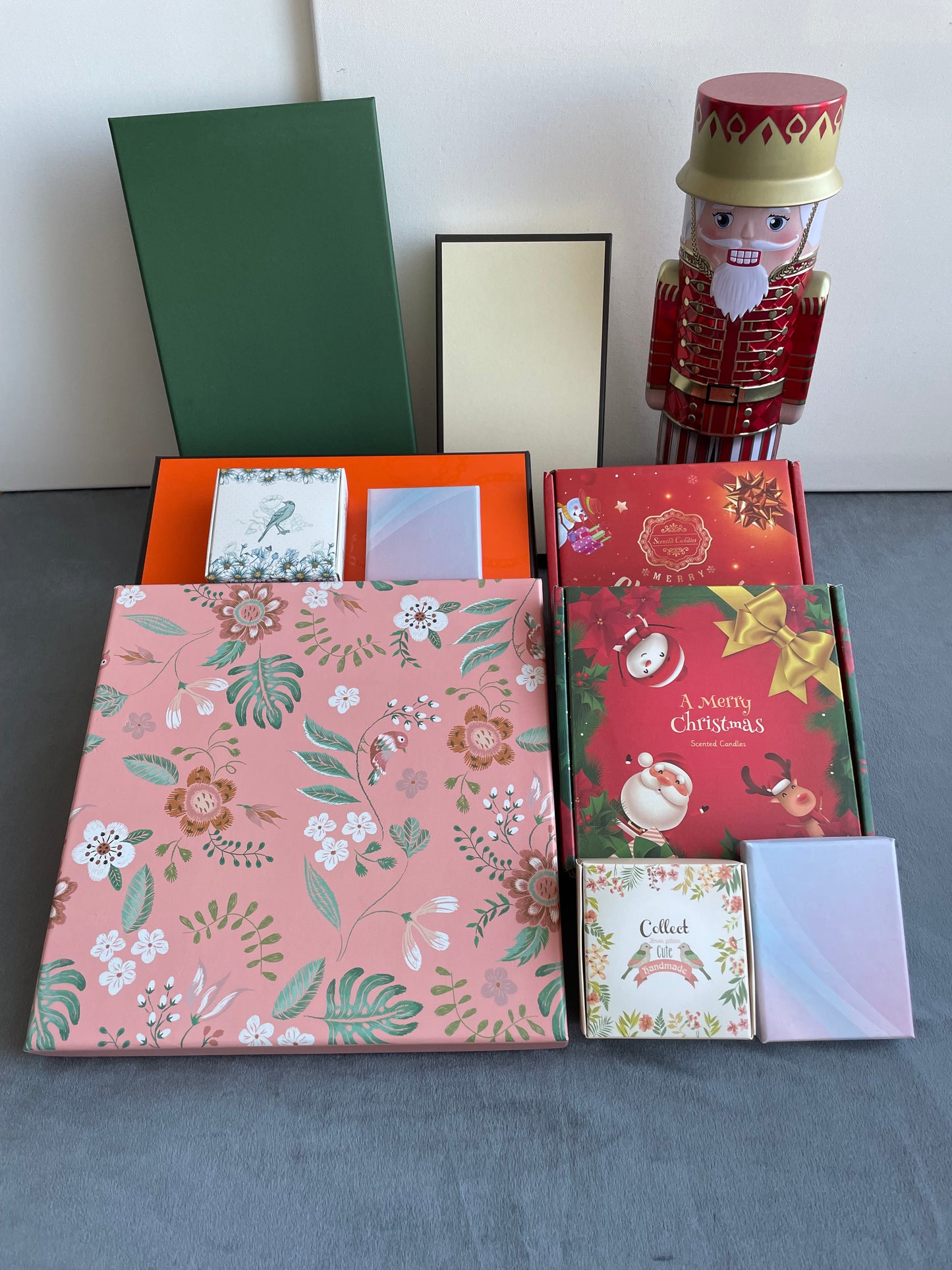 Elegant and exquisite Christmas/Gifting Gift box