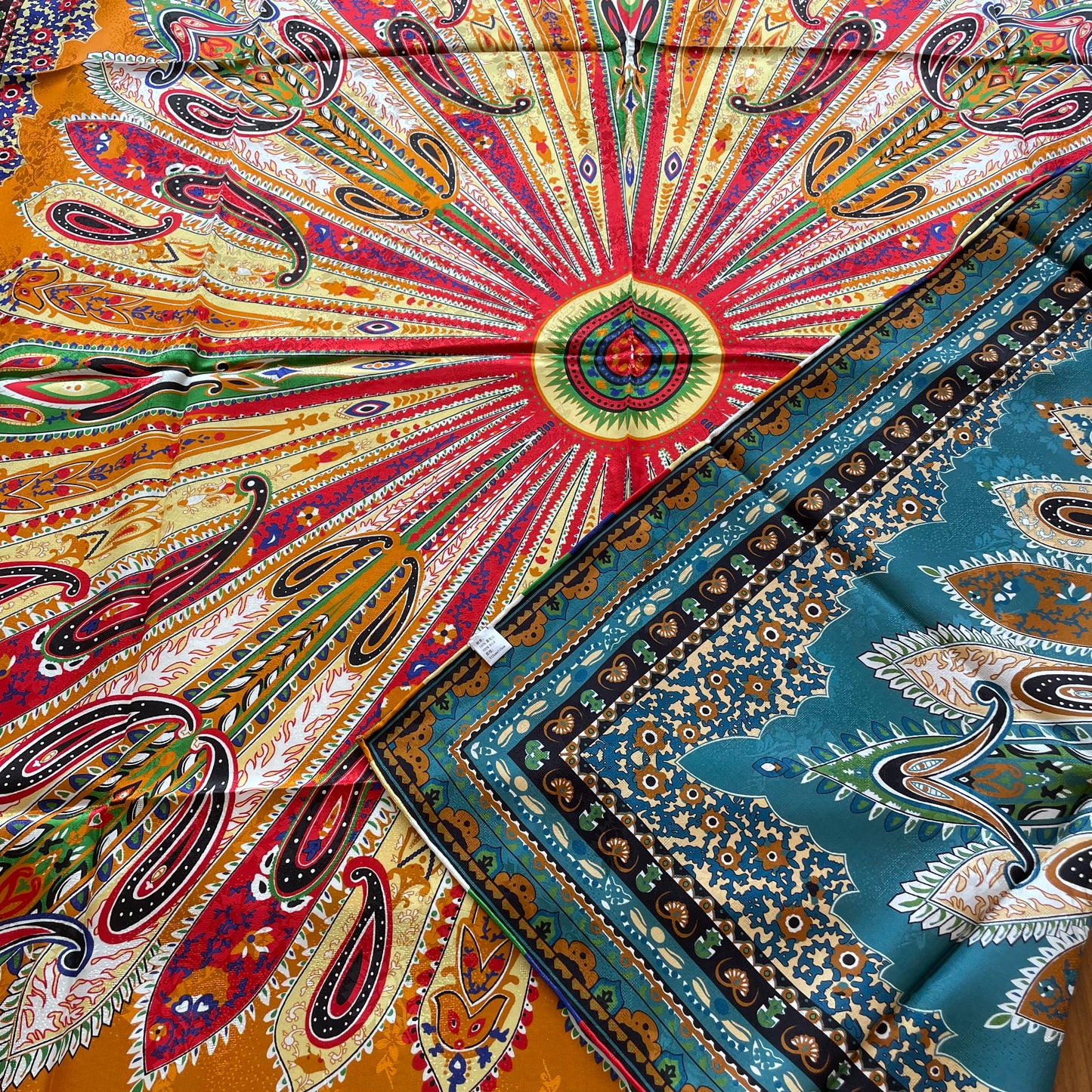 100% Pure Mulberry Silk Duo-Color Handmade Large Silk Scarf 43"- The Feathers