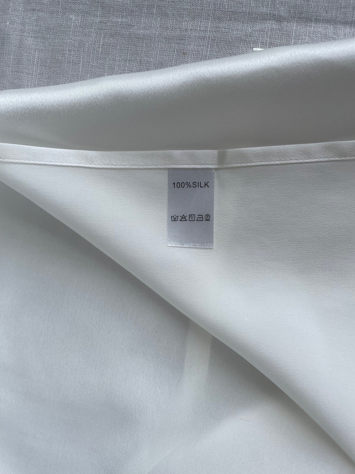 100% Mulberry Silk Travelling Essential Pillow Cover- 19mm portable Silk Pillow Cover-The White