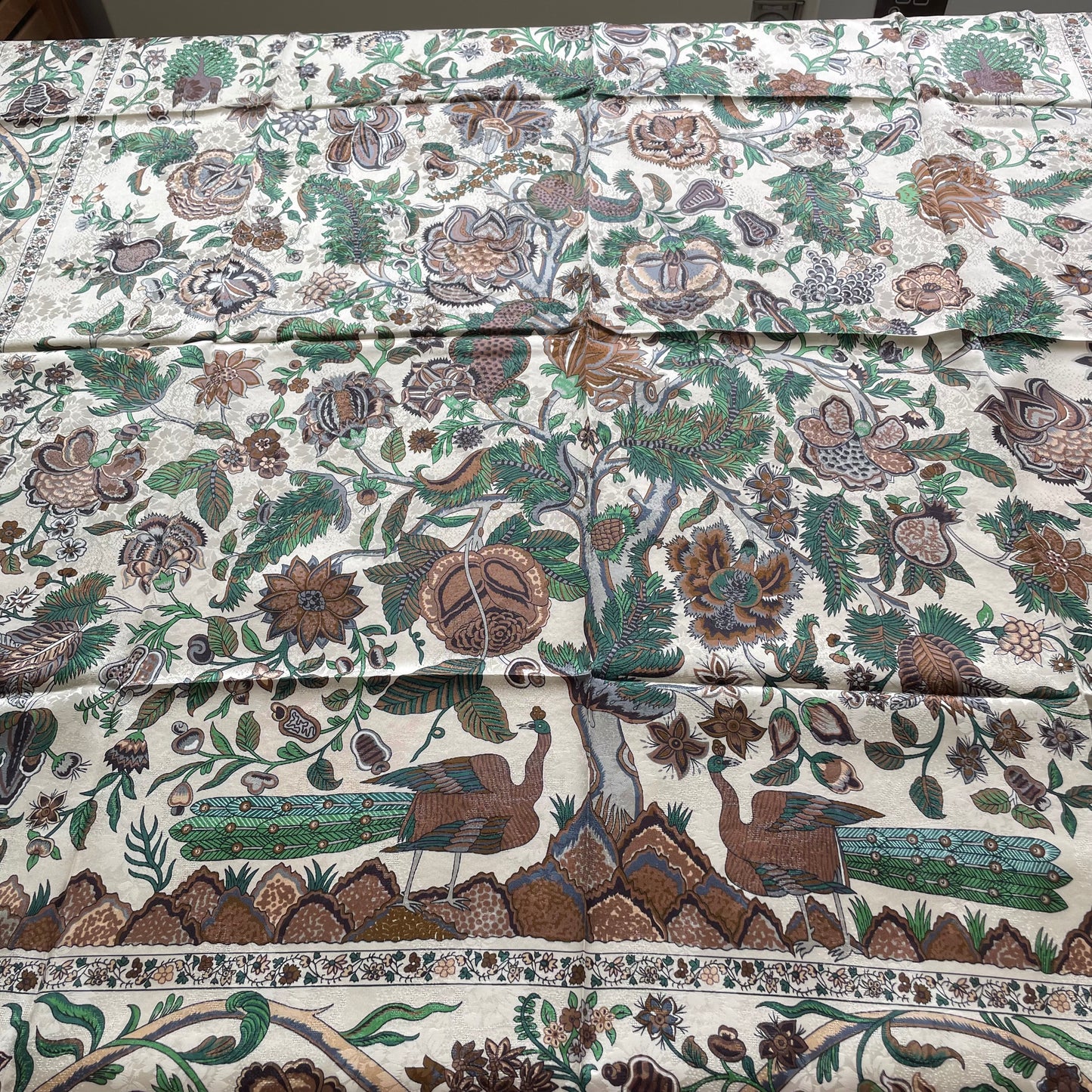 Exquisite Duo-Colour Mulberry 43” Silk Scarf: Hand-Rolled Edge, 6A Grade - The Life Tree