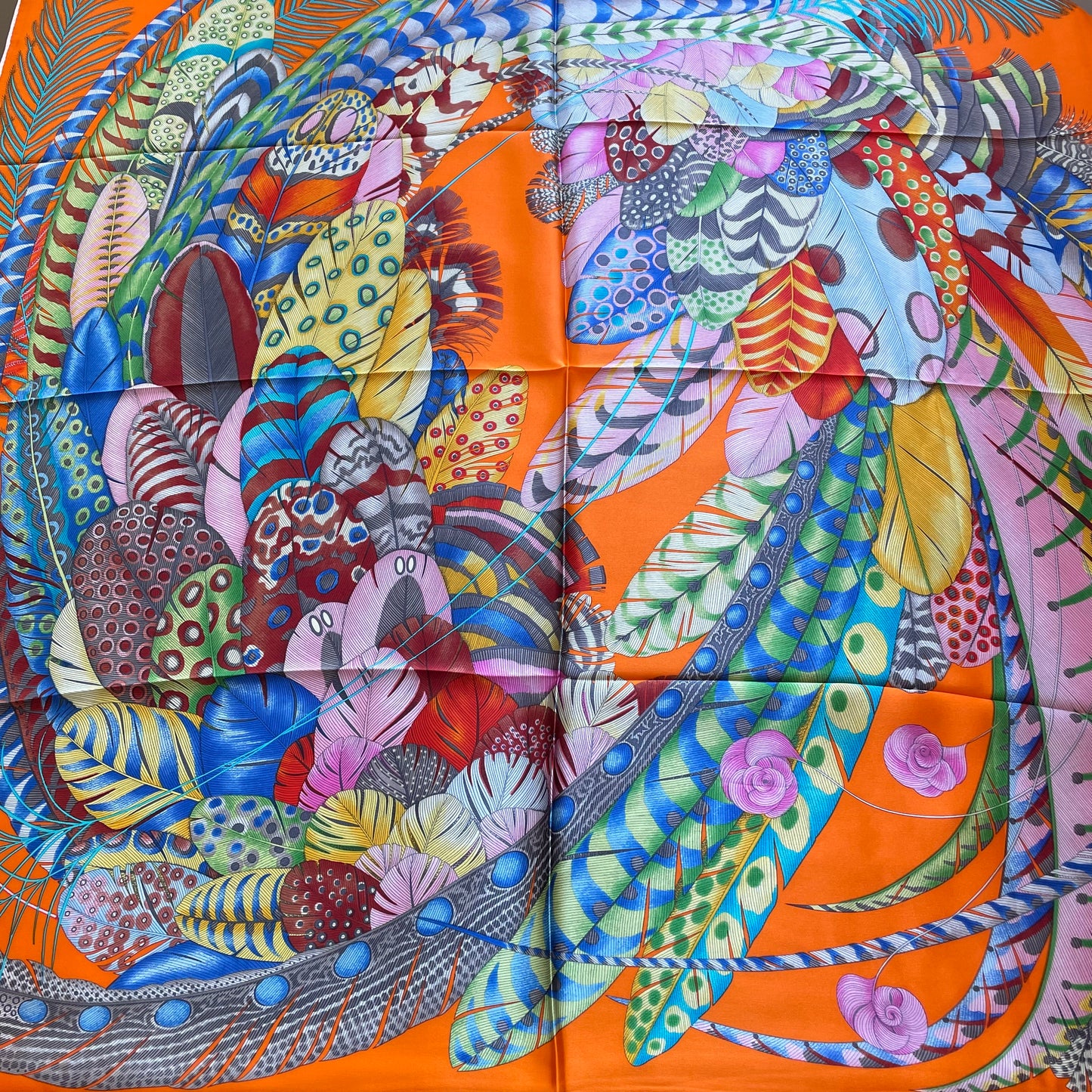 Exquisite! 100% Pure Mulberry Silk Multicolour Pure Handmade 35” Large Silk Scarf - The Feathers