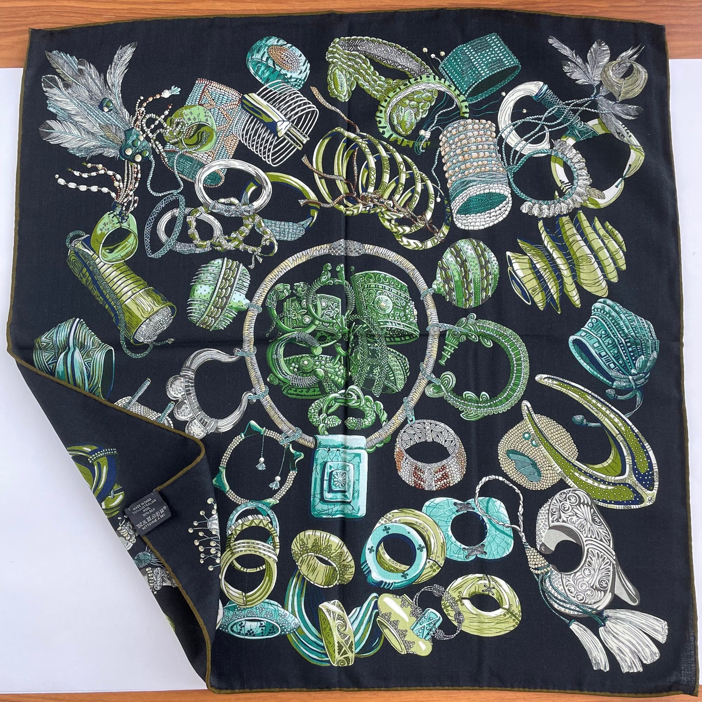 30% Silk 70% Wool Dual-Colour Multicolour Large 26” Silk Scarf
