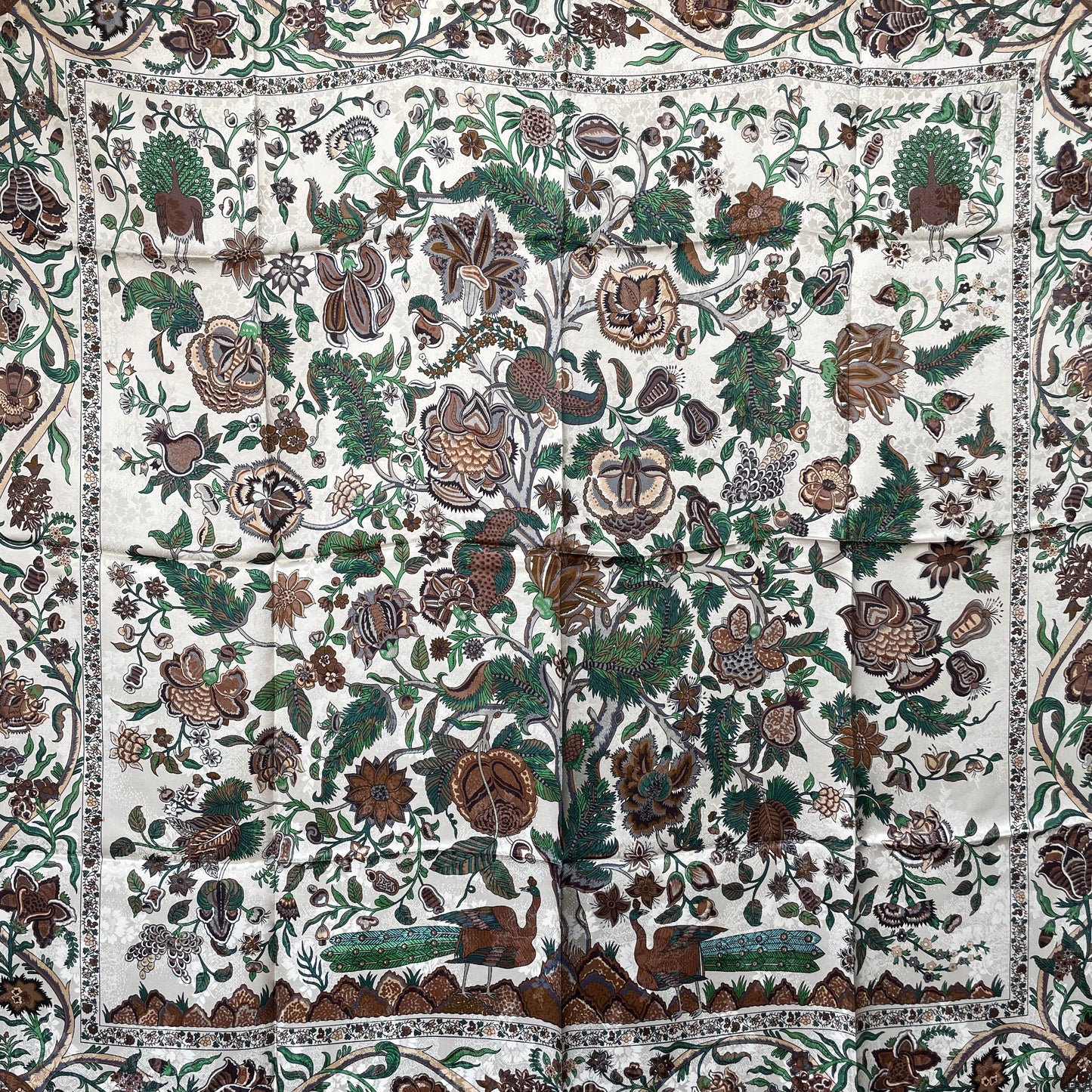 Exquisite Duo-Colour Mulberry 43” Silk Scarf: Hand-Rolled Edge, 6A Grade - The Life Tree