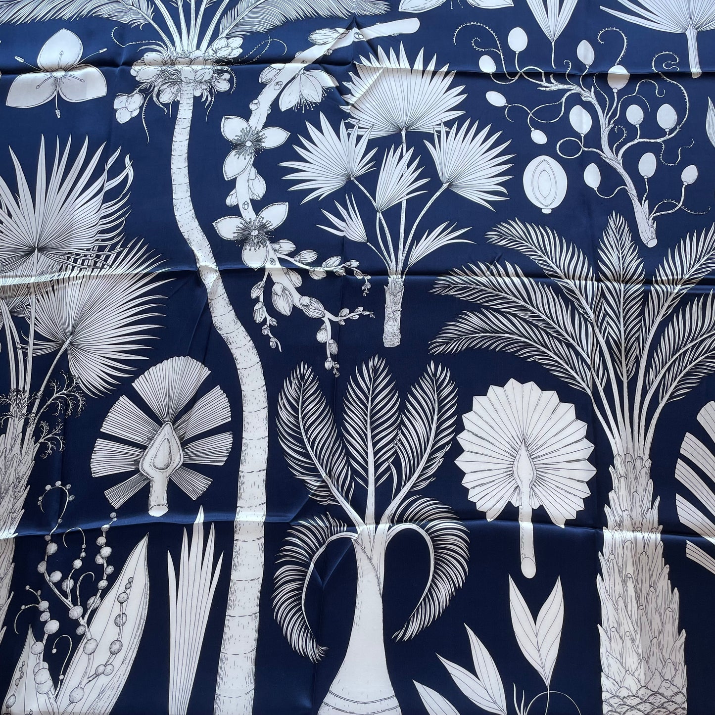 100% Pure Mulberry Silk Multicolour Handmade Large Silk Scarf 43"- The Blue Palm