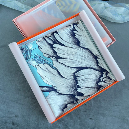 Elegant and exquisite Christmas/Gifting Gift box