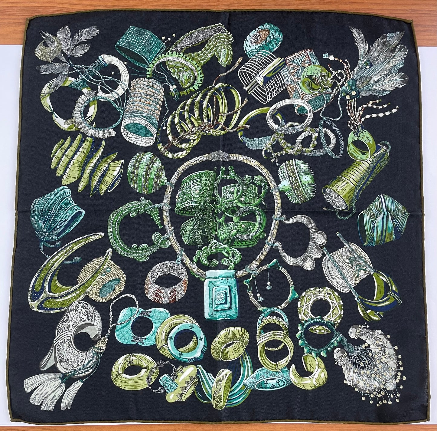 30% Silk 70% Wool Dual-Colour Multicolour Large 26” Silk Scarf