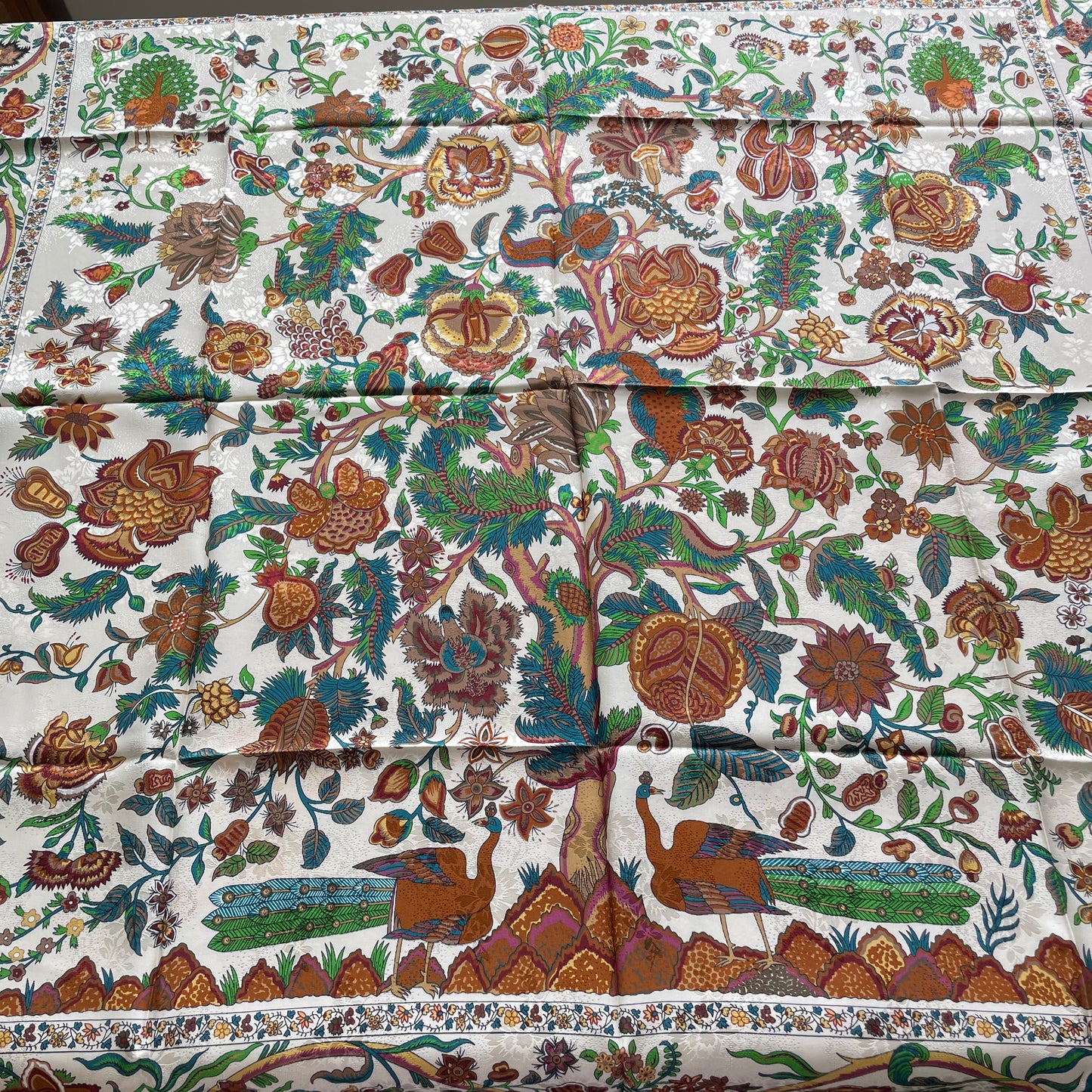 Exquisite Duo-Colour Mulberry 43” Silk Scarf: Hand-Rolled Edge, 6A Grade - The Life Tree