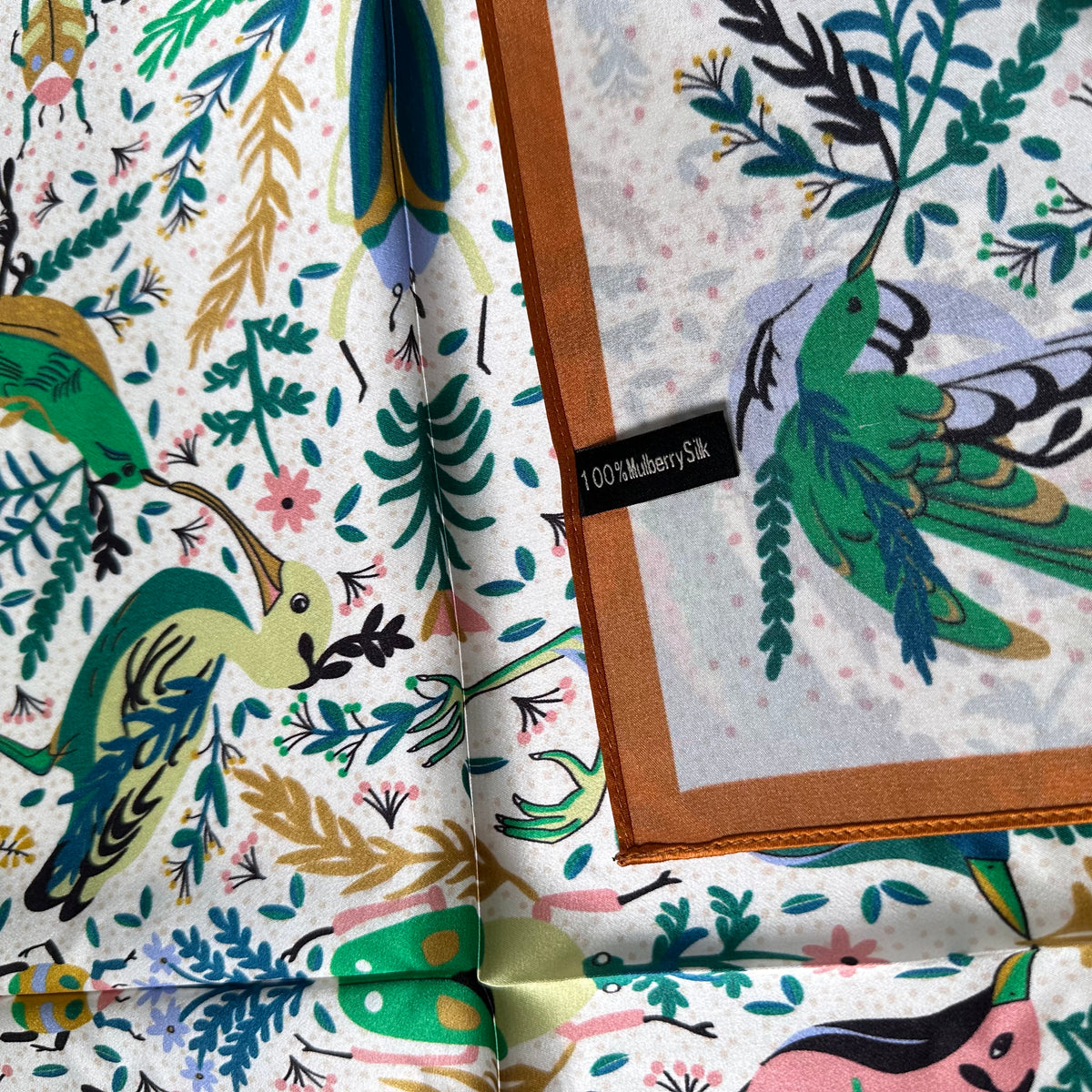 The Pipits Garden 20-inch pure mulberry silk square scarf