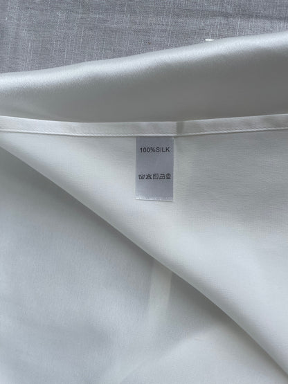 100% Mulberry Silk Travelling Essential Pillow Cover- 19mm portable Silk Pillow Cover-The White