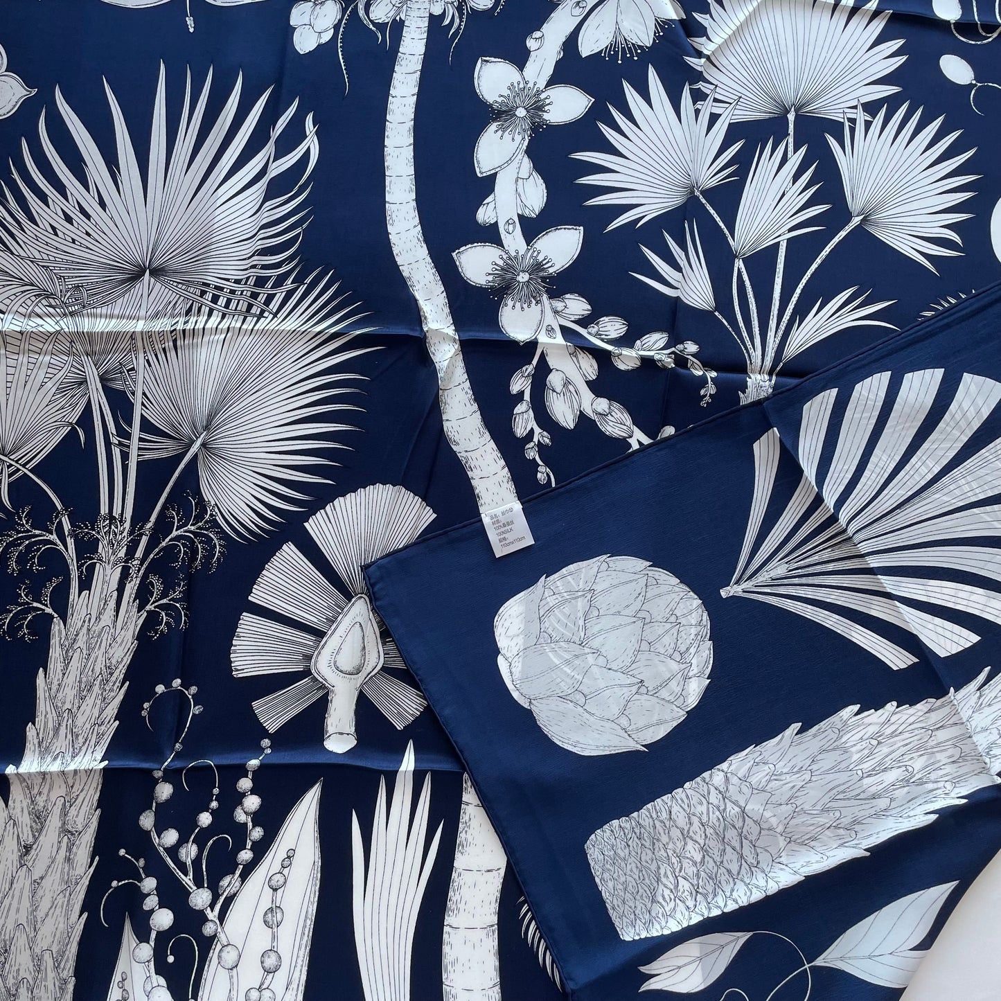 100% Pure Mulberry Silk Multicolour Handmade Large Silk Scarf 43"- The Blue Palm