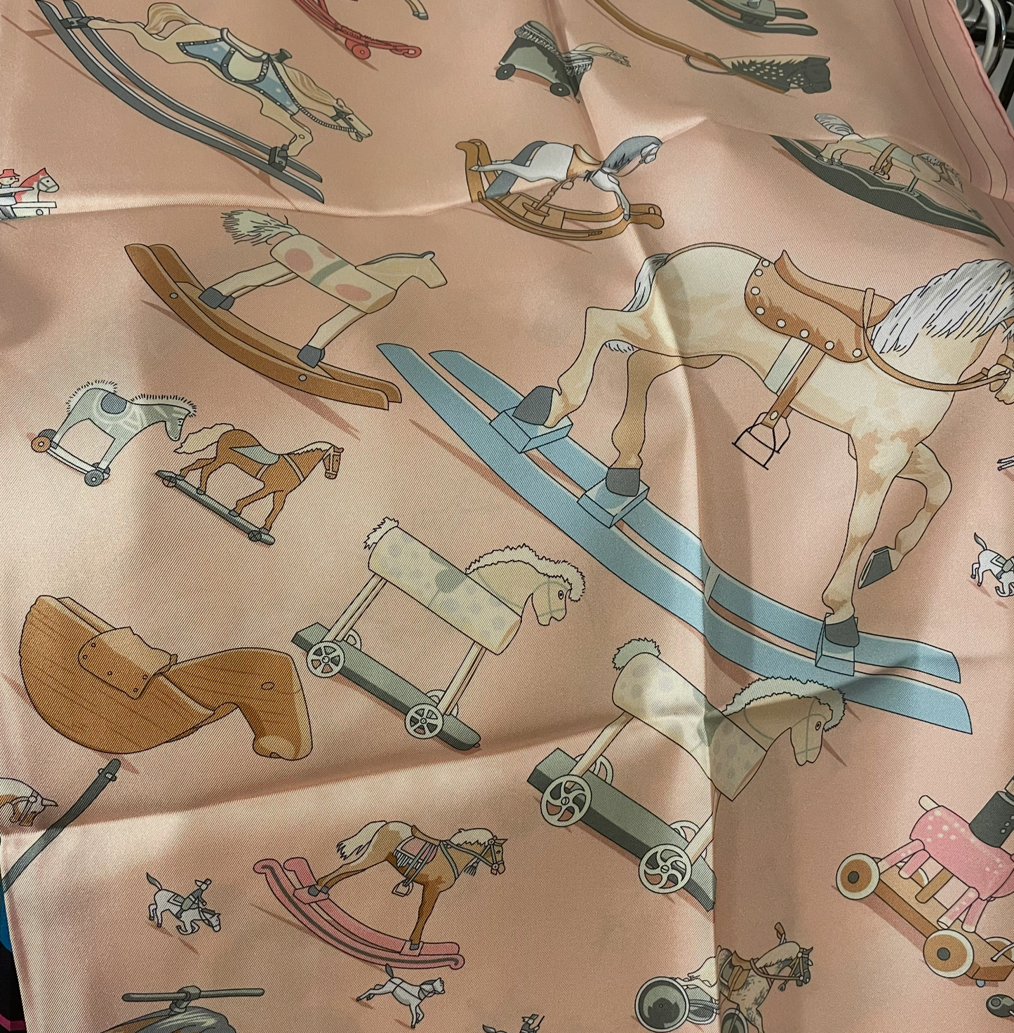 Exquisite! 100% Pure Mulberry Silk Multicolour Pure Handmade 35” Large Silk Scarf - The Feathers