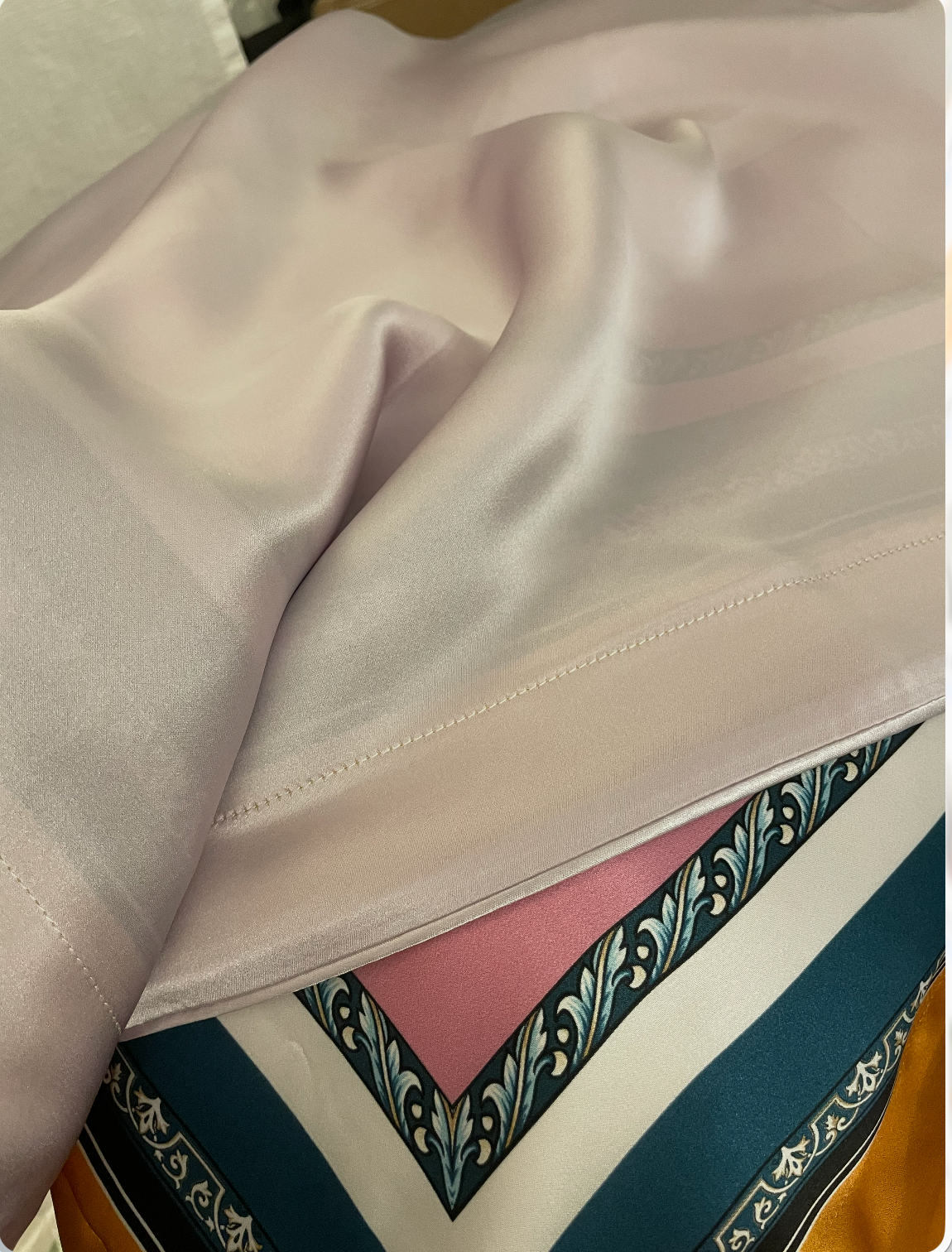 100% Mulberry Silk Pillowcases Plus Bed Sheet